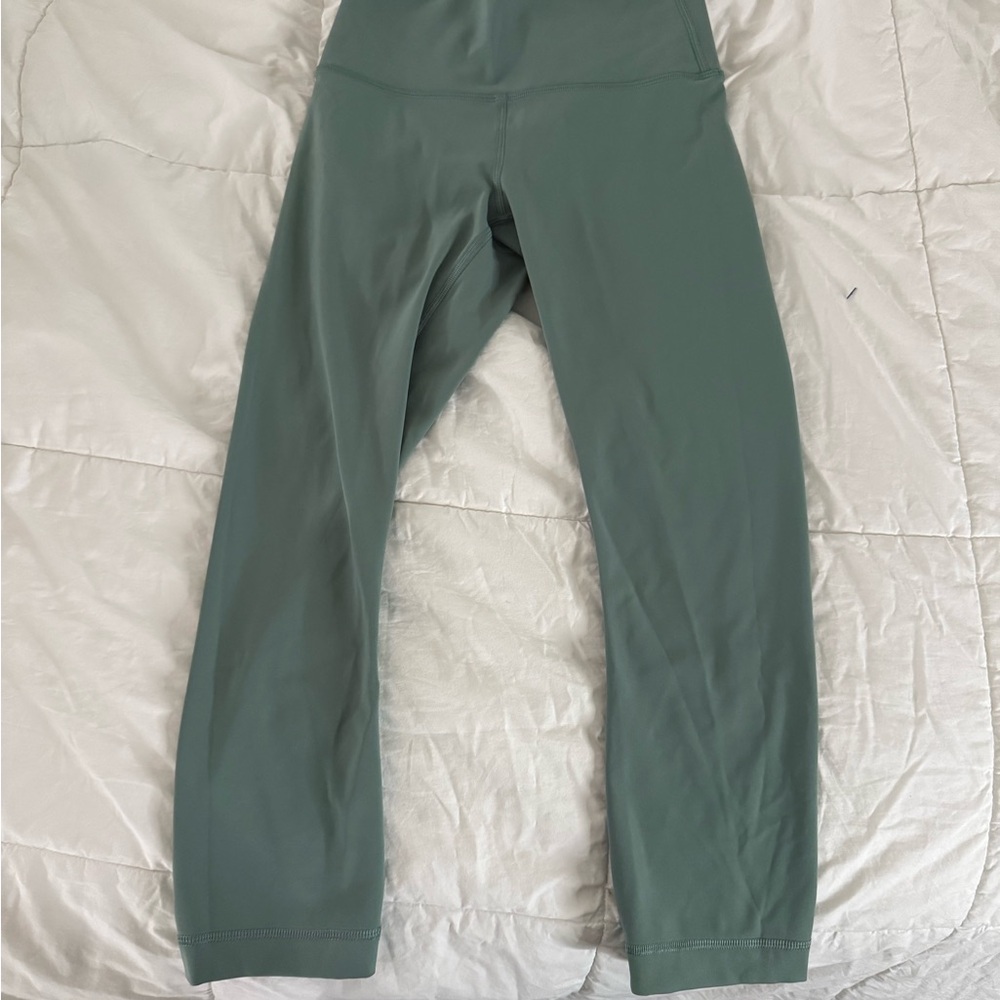 Green High-Waisted Leggings Lululemon NWOT!! No flaws!